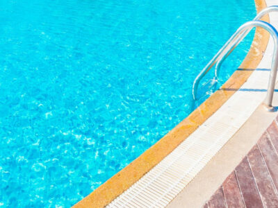 Descubre las ventajas de las piscinas de fibra para tu hogar