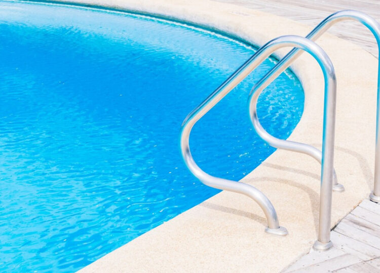 Sumérgete en el placer: piscinas de fibra para un oasis en tu jardín