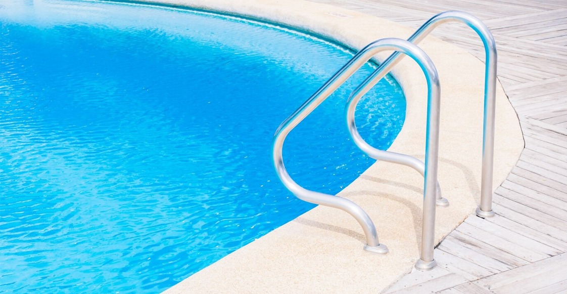 Sumérgete en el placer: piscinas de fibra para un oasis en tu jardín