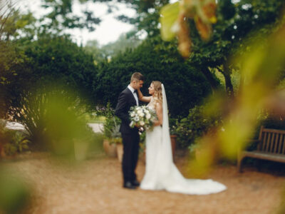 ¿Cómo una wedding planner puede hacer realidad tu boda en el jardín?