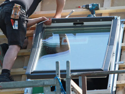 Reparación de tejados: ¿Por qué instalar claraboyas?