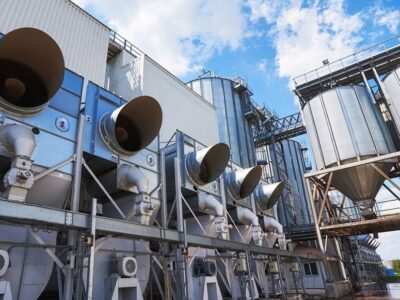 ¿Qué normativas y certificaciones cumplen los productos de calderería industrial?