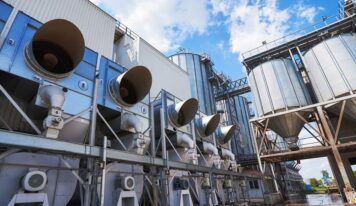 ¿Qué normativas y certificaciones cumplen los productos de calderería industrial?