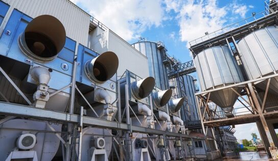 ¿Qué normativas y certificaciones cumplen los productos de calderería industrial?