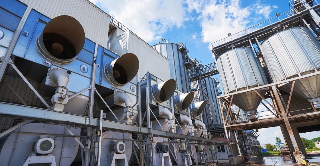 ¿Qué normativas y certificaciones cumplen los productos de calderería industrial?