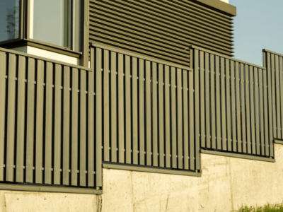 Aluvidal apuesta por la instalación de vallas de aluminio en Zaragoza como solución duradera y estética