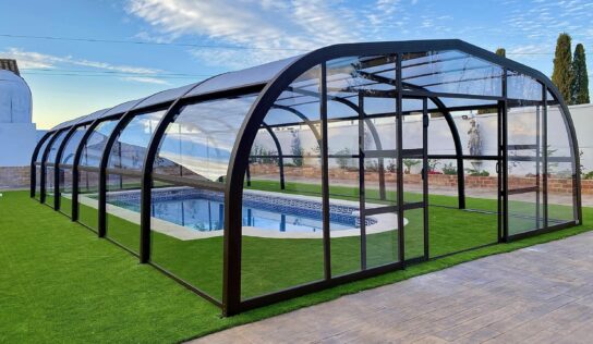 CUBRILAND: marca destacada en fabricación de cubiertas para piscinas