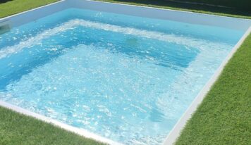 Poliéster Casariche revoluciona la preparación para el verano con soluciones de baño rápidas y duraderas