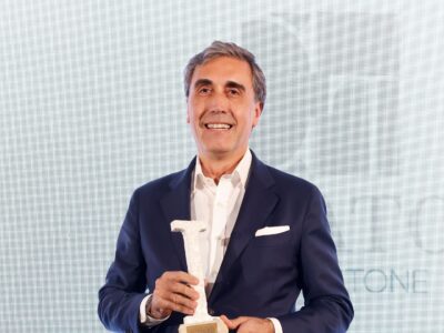 Ceratop®️ recibe el Premio a la Innovación en superficies porcelánicas para encimeras en los Premios Interiores